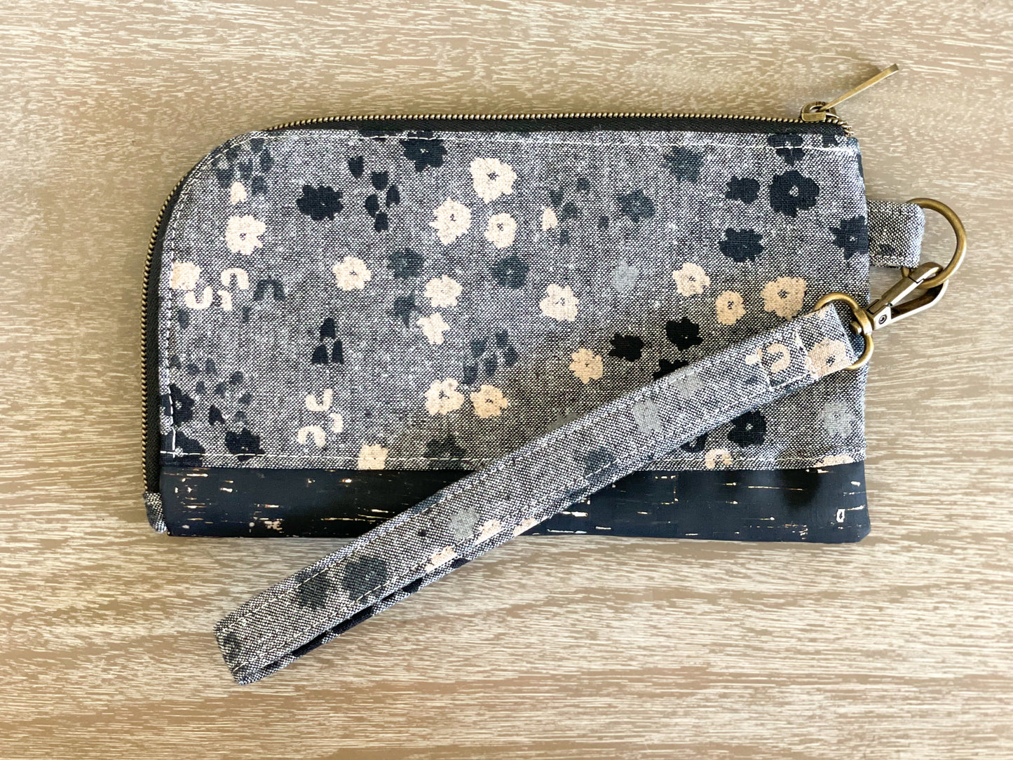 Minimalist Wristlet