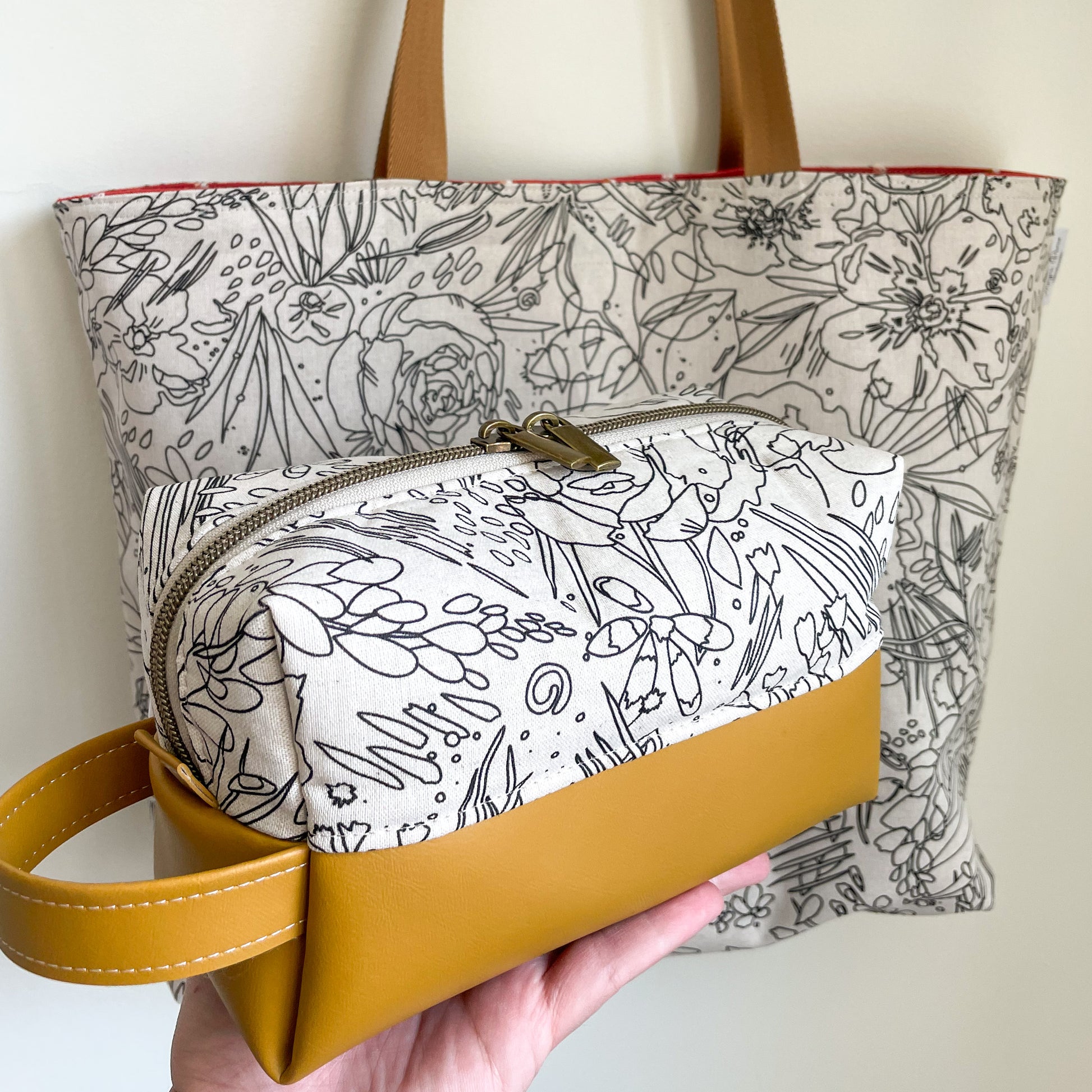 Reversible canvas tote_coordinating floral boxy pouch